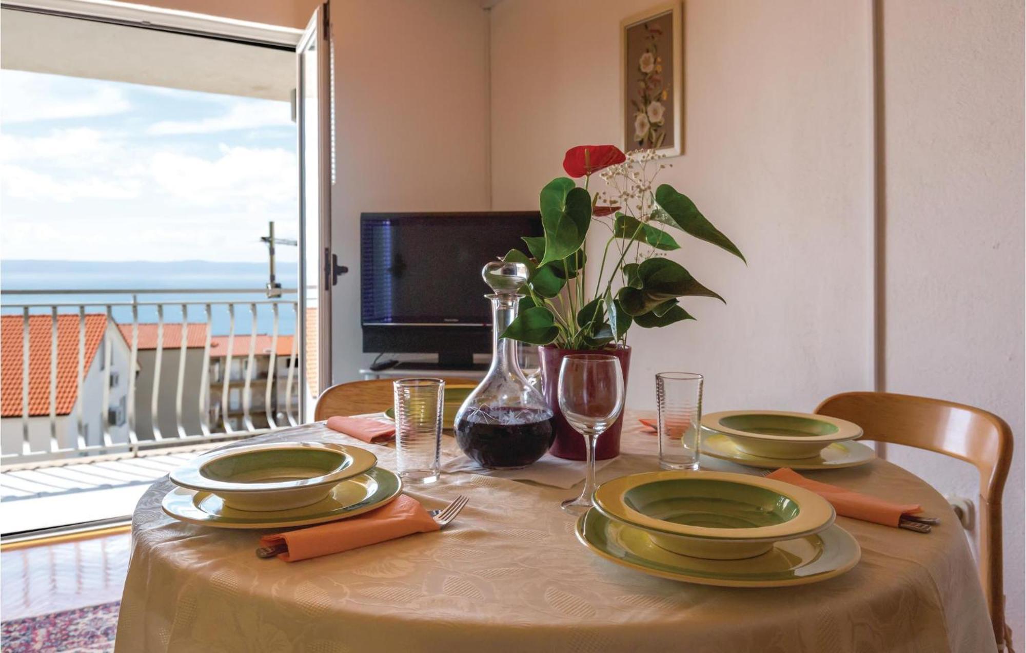Nice Apartment In Makarska With House Sea View Exterior foto